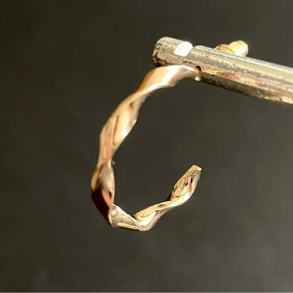 Twisted Gold Hoop Fashion Earrings - NWT - Picture 2 of 8